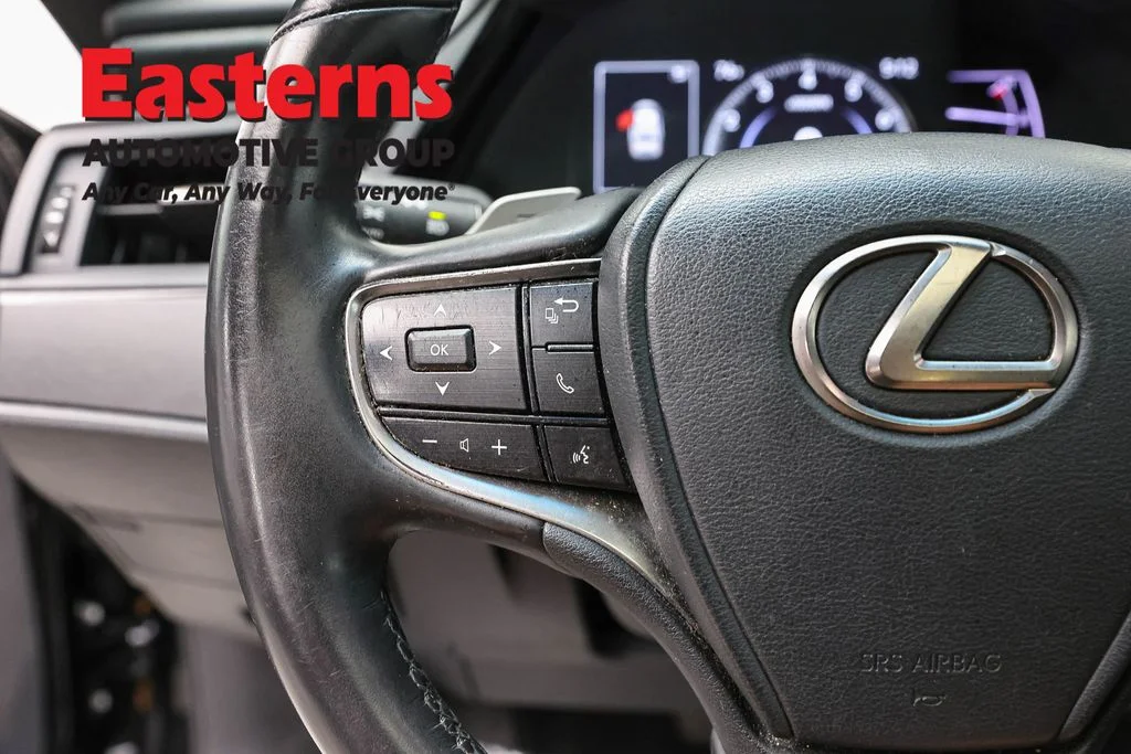 Used 2023 Black Lexus 350 image 15