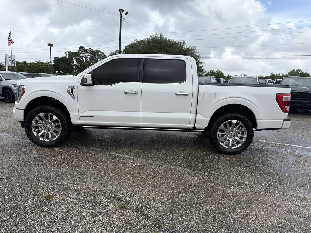 Used 2023 White Ford Limited image 3