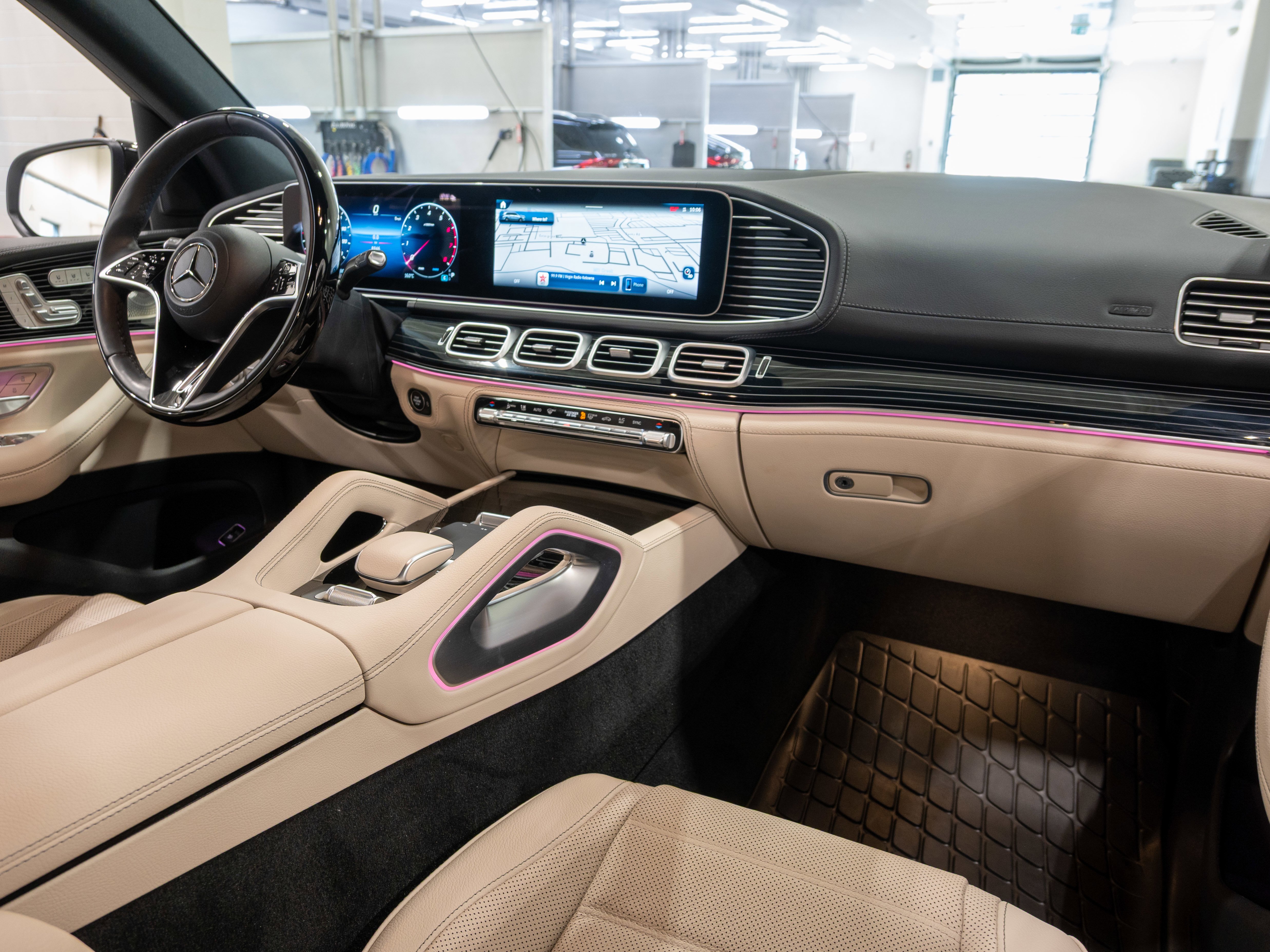 New 2026 MANUFAKTUR OPALITE WHITE BRIGHT Mercedes-Benz GLS 450 image 13
