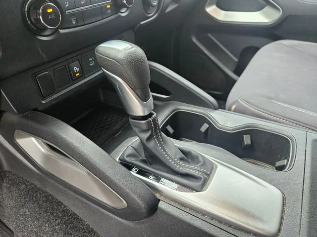 Used 2022 Gray Nissan SV image 23