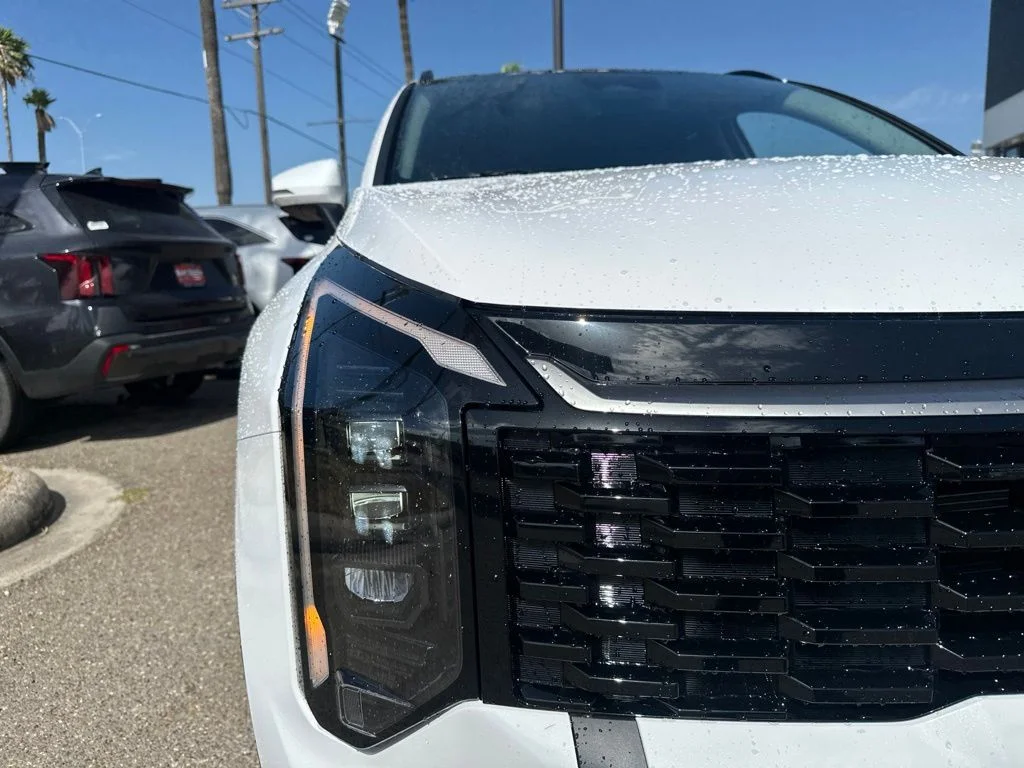 New 2027 White Kia EX image 3