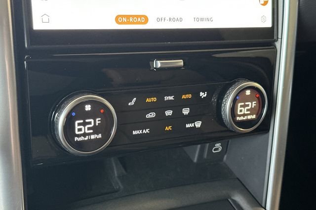 Used 2025 Brown Land Rover Dynamic SE image 19