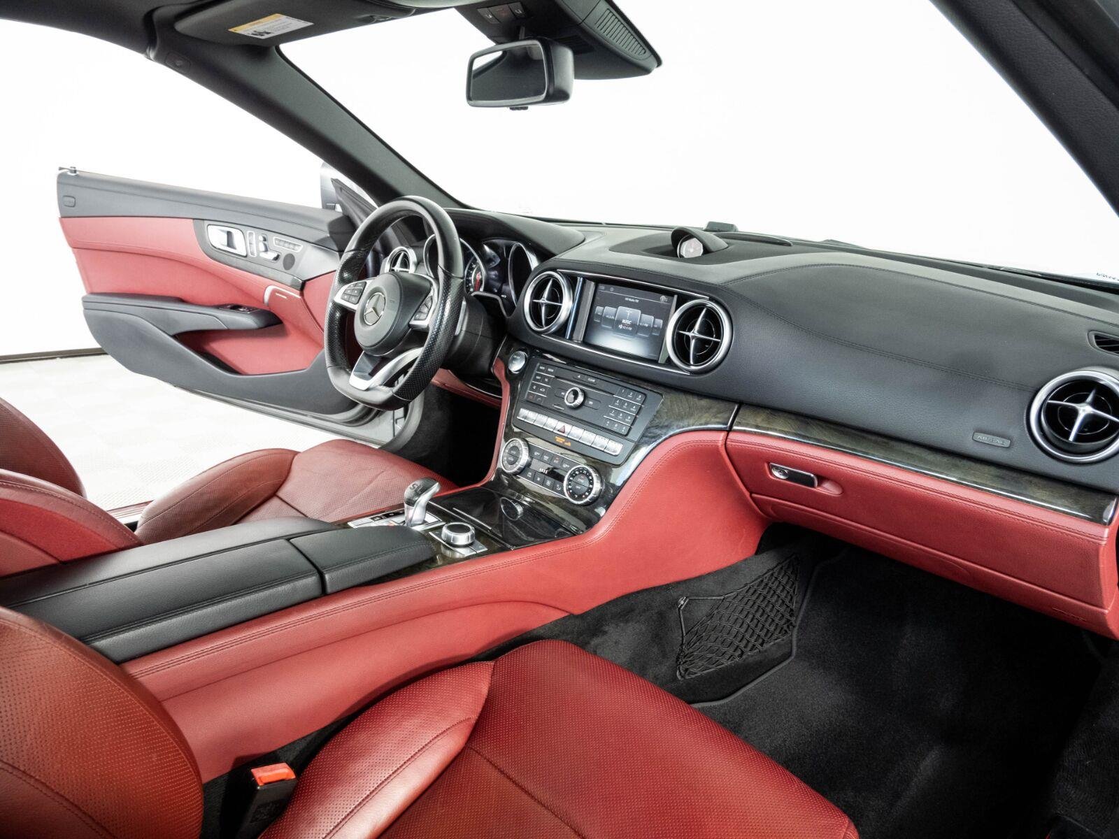 Used 2018 Selenite Grey Metallic Mercedes-Benz SL 550 image 20