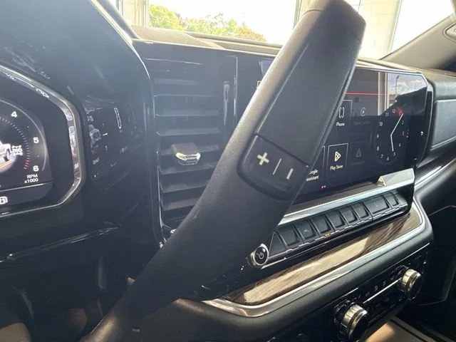 Used 2024 Onyx Black GMC Elevation image 41