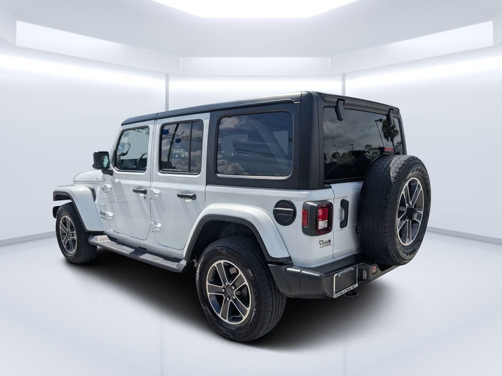 Used 2023 White/off-white Jeep Sahara image 5