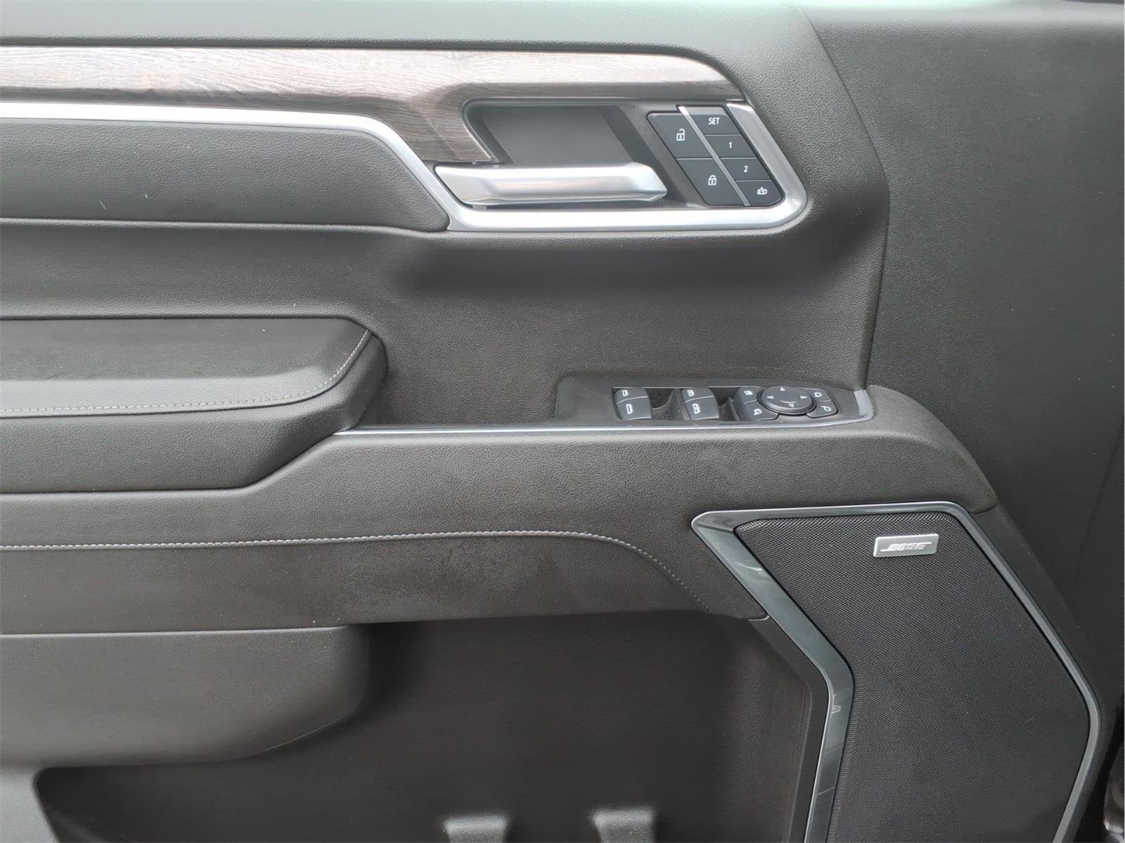 Used 2025 Black Chevrolet LTZ image 15