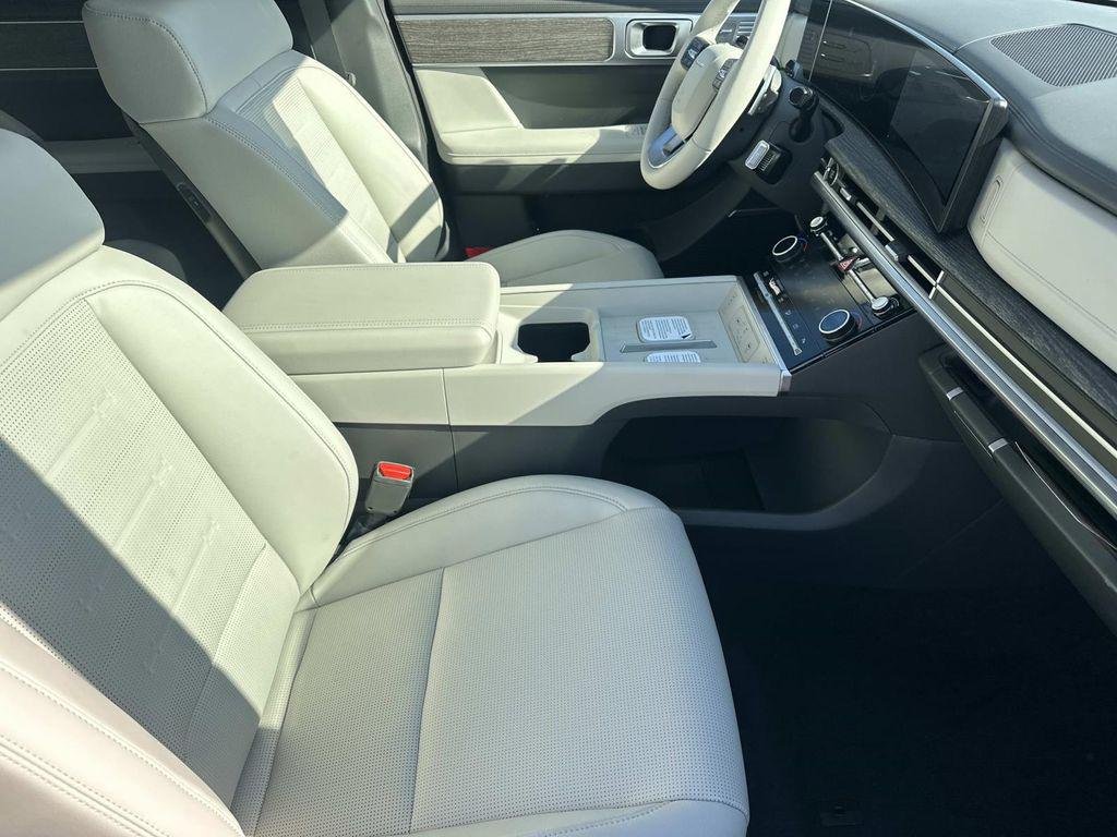 New 2026 Hampton Gray Hyundai Limited image 14