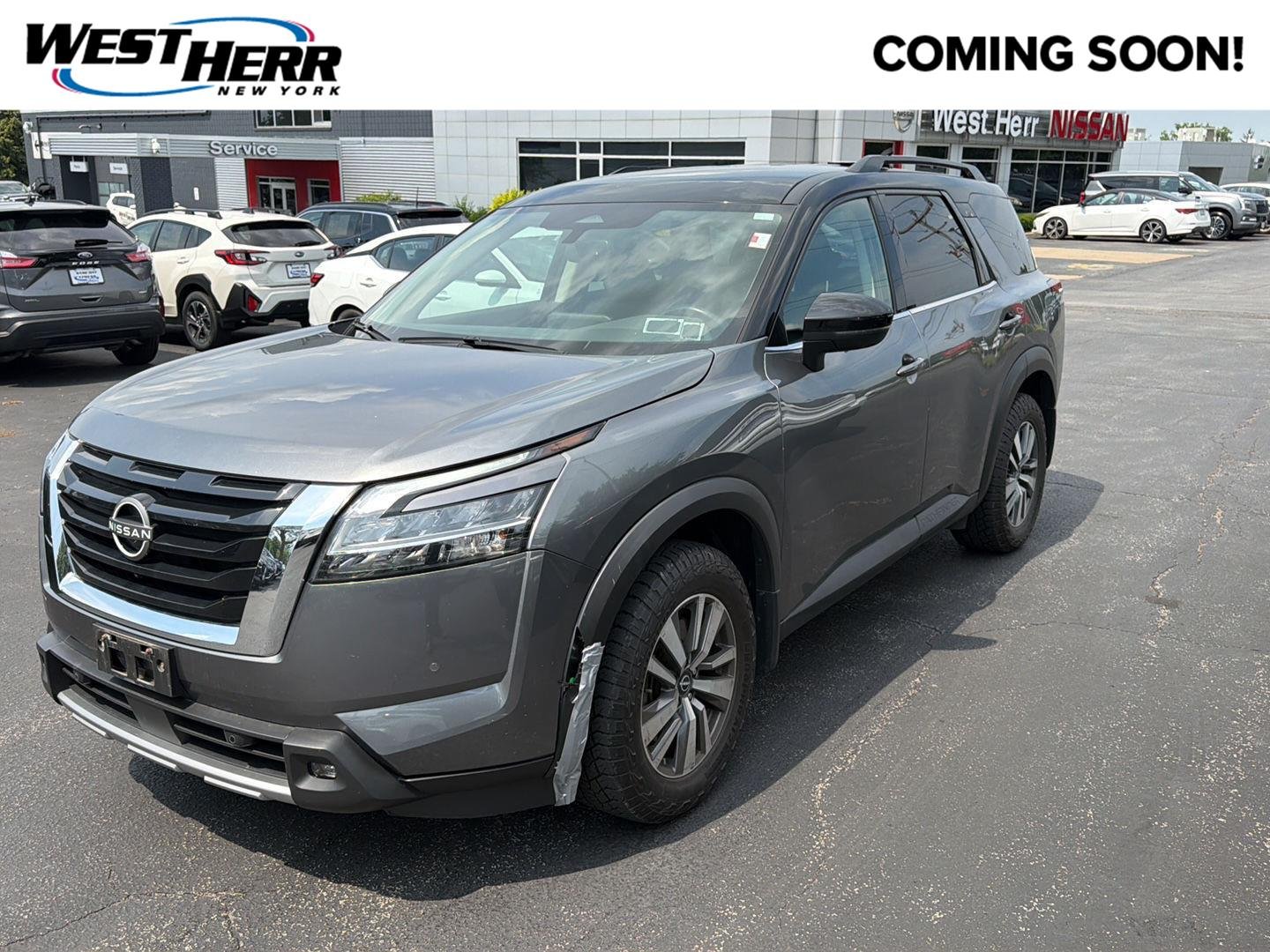 Used 2022 Gun Metallic/Super Black Nissan SL image 1