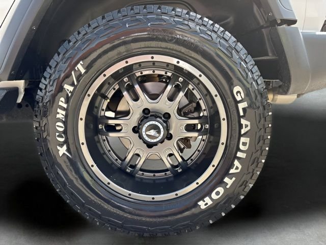 Used 2019 White Jeep Unlimited Sport S image 9