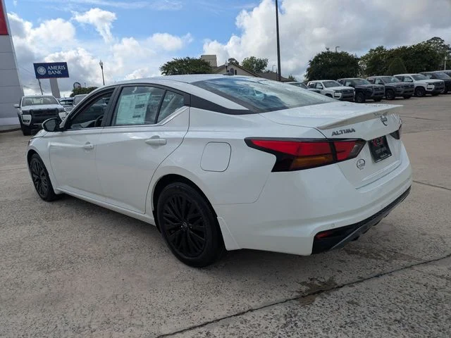 New 2026 White Nissan 2.5 SV image 6
