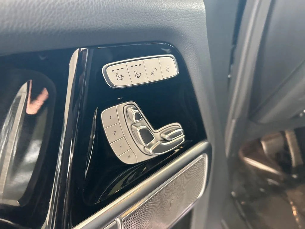 Used 2021 Black Mercedes-Benz G 550 image 49