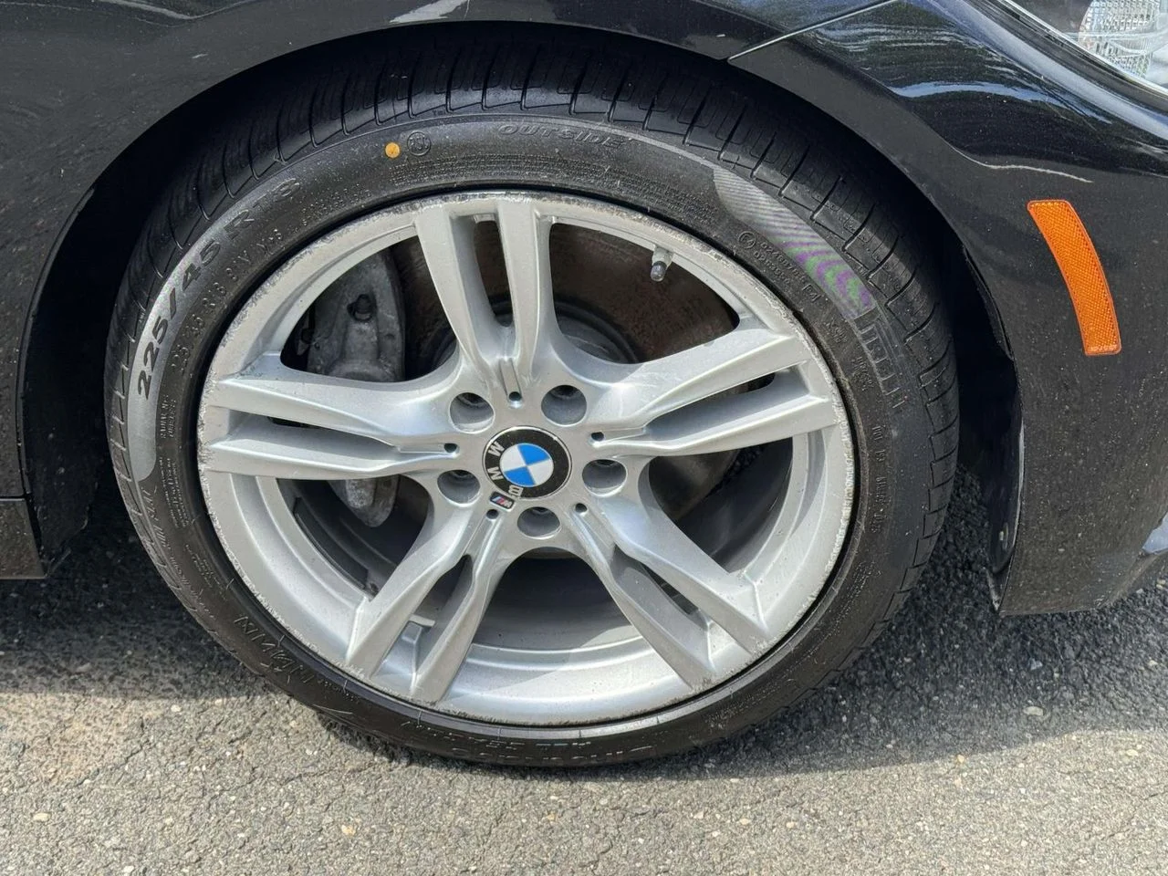Used 2017 Black Sapphire Metallic BMW xDrive image 9