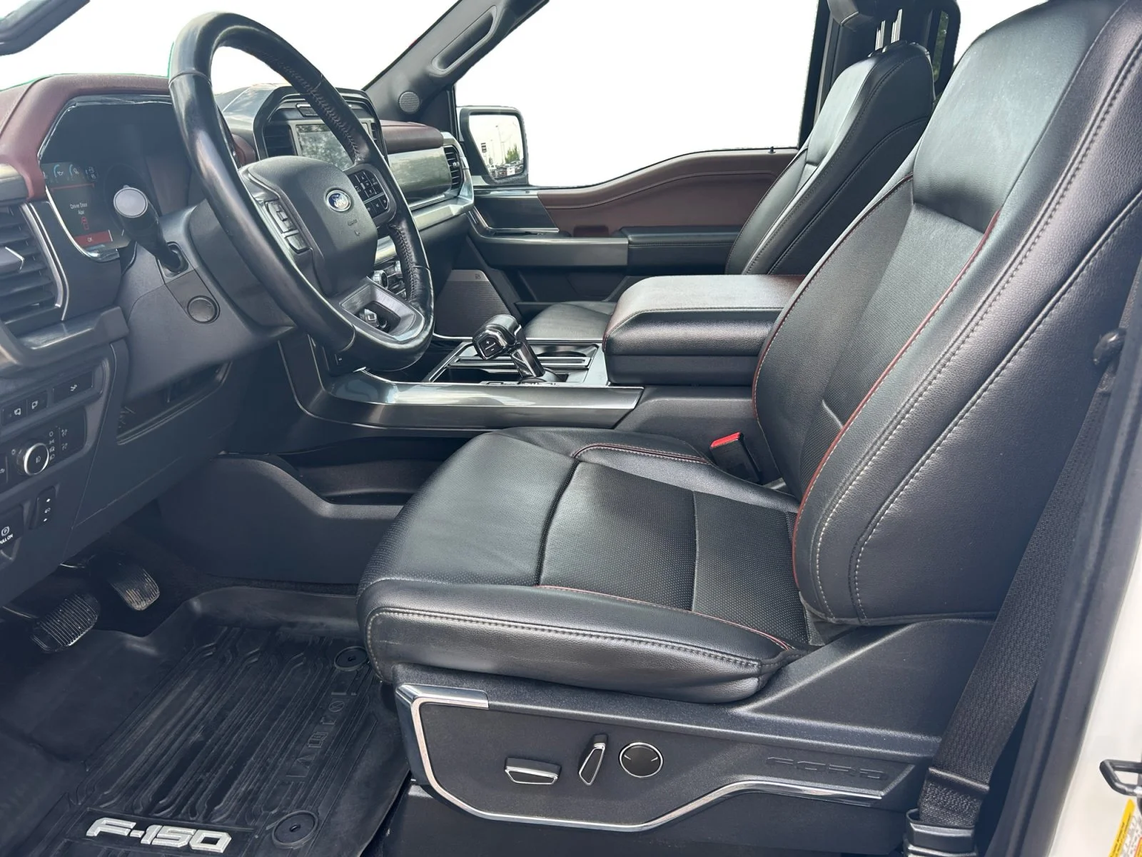 Used 2022 WHITE Ford LARIAT SuperCrew image 14
