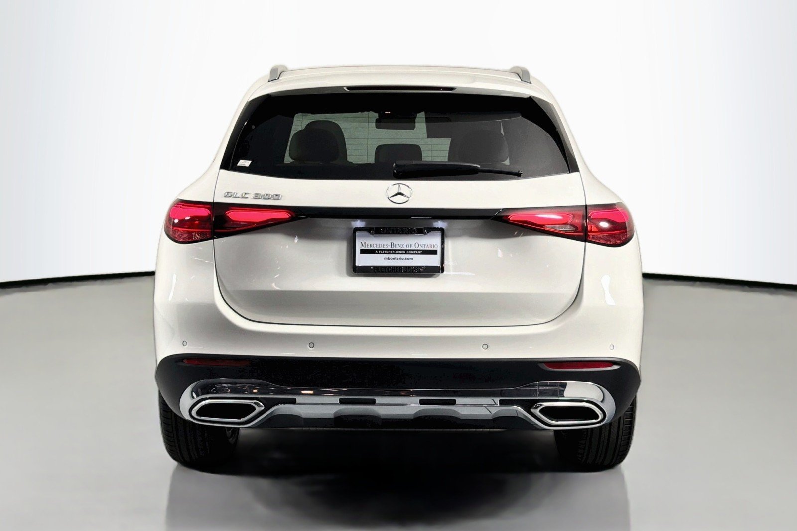 New 2026 Polar White Mercedes-Benz GLC 300 SUV image 3