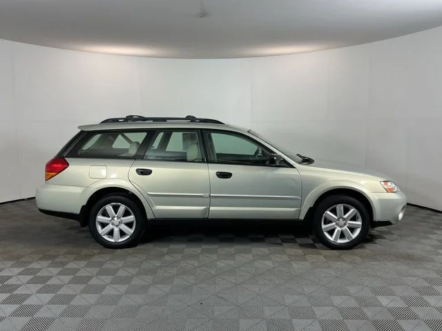 Used 2006 Champagne Gold Opal Subaru 2.5i image 4