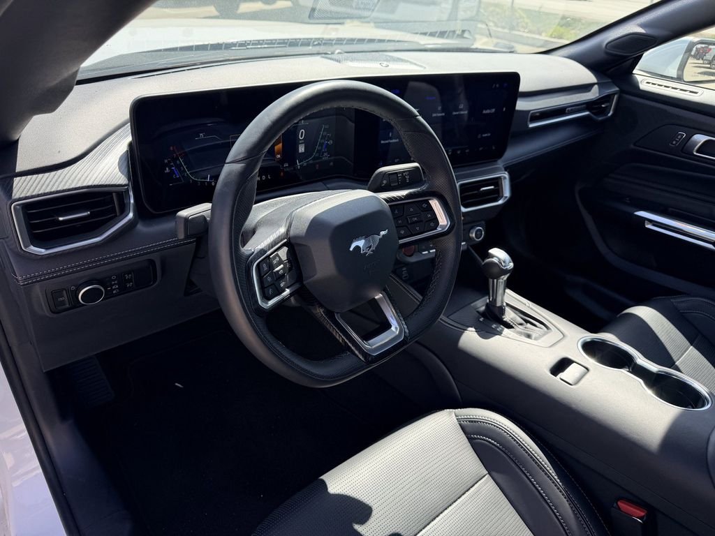 Used 2025 Oxford White Ford EcoBoost Premium image 15
