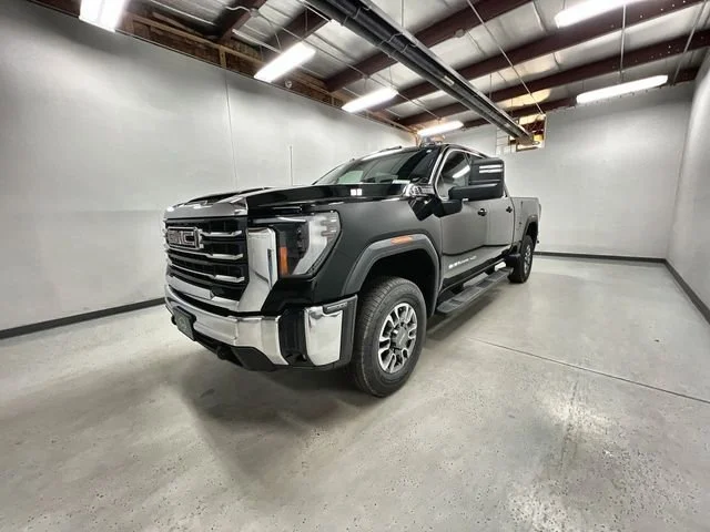 2025 GMC Sierra 2500HD SLE - Photo 4
