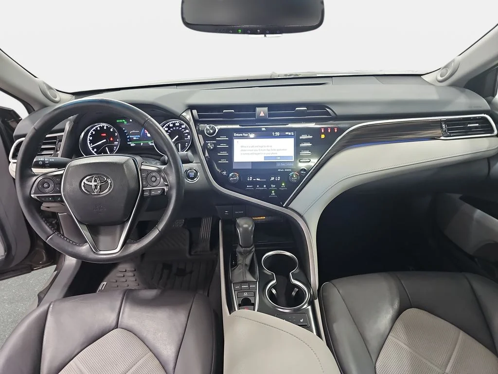 Used 2018 Brown Toyota XLE image 10