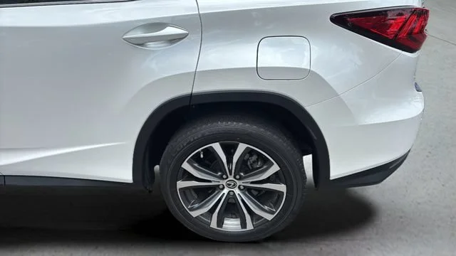 Used 2021 White Lexus RX 350 image 36