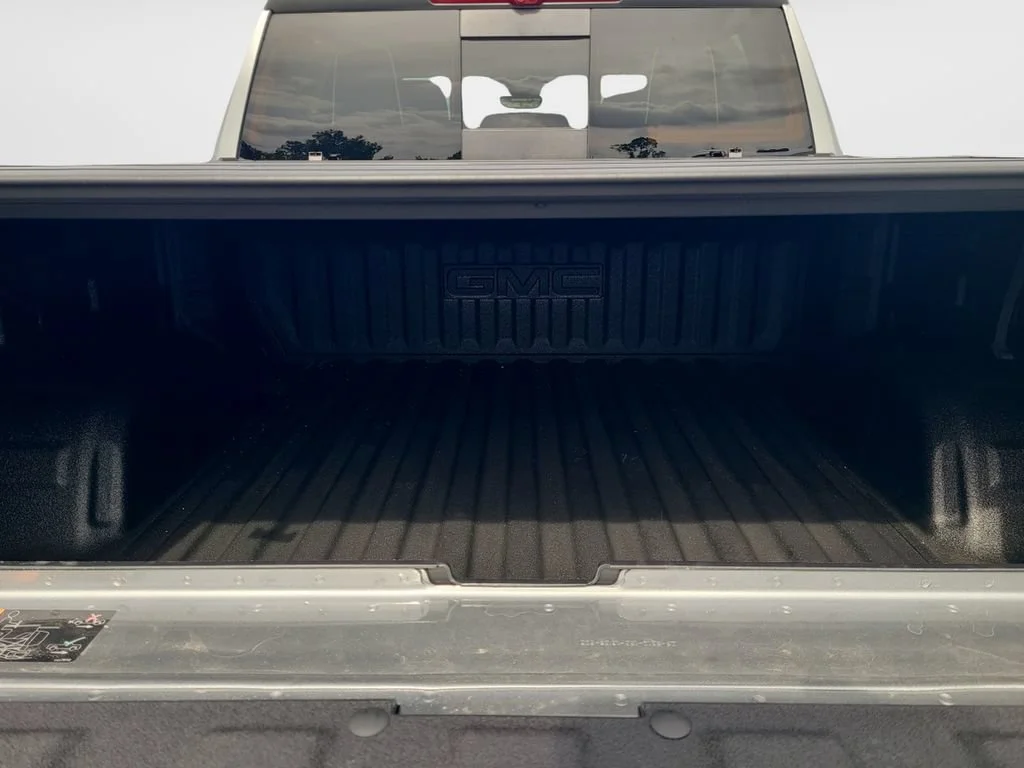 New 2026 Sterling Metallic GMC AT4X image 9