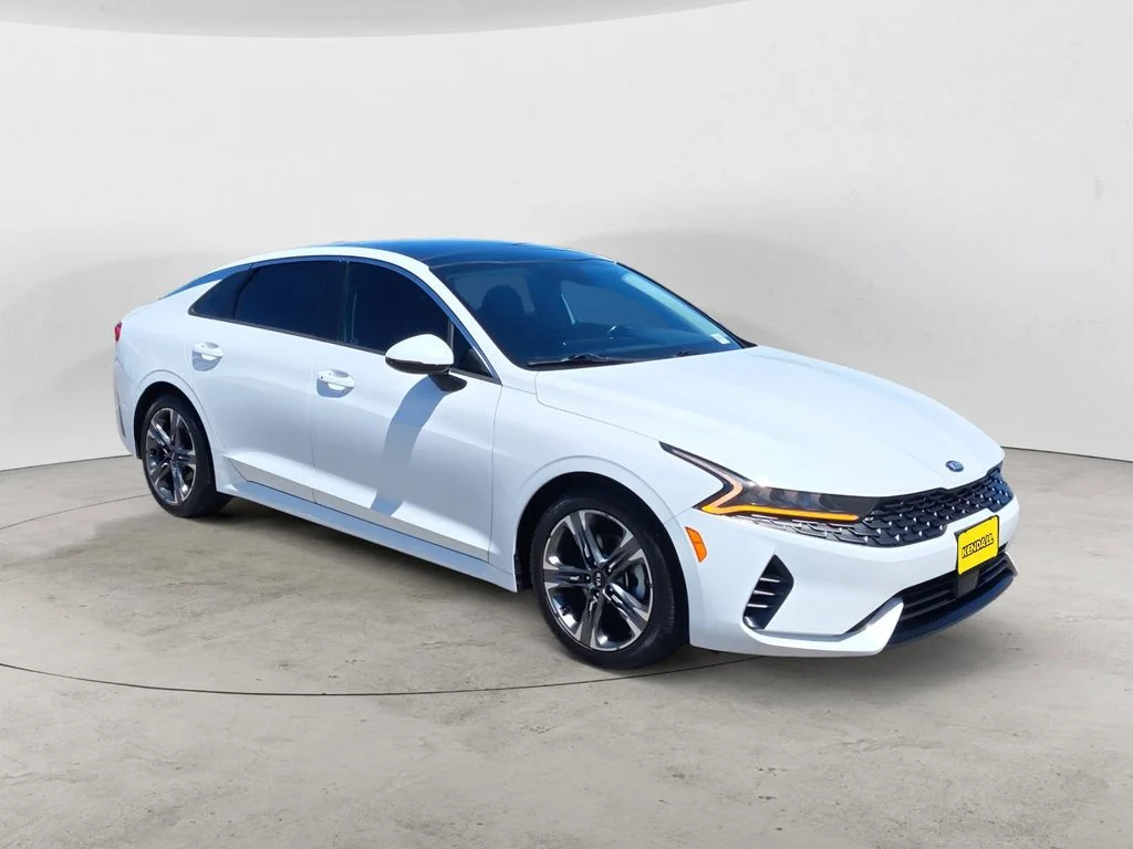 Used 2021 White Kia EX image 7