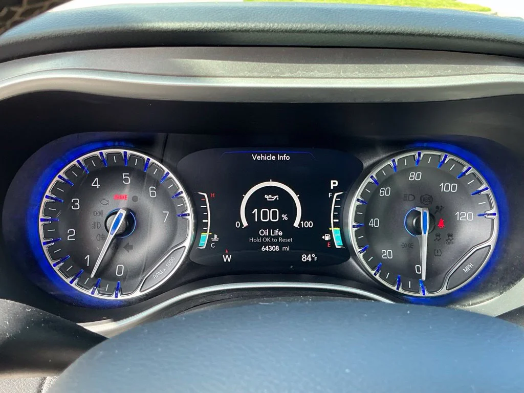 Used 2022 White Chrysler Touring L image 30