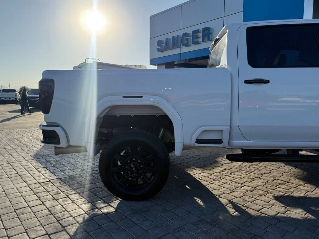 Used 2023 SUMMIT WHITE GMC Pro image 11