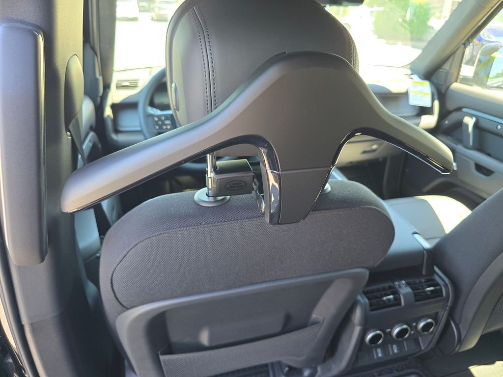 New 2026 Santorini Black Land Rover V8 image 10