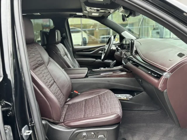Used 2023 Black Raven Cadillac 4WD Sport Platinum !! SUPER CRUISE !! image 23