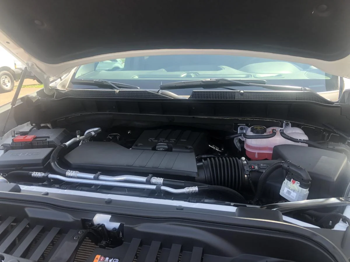 New 2026 White Chevrolet 4wd Crew Cab 147 image 20