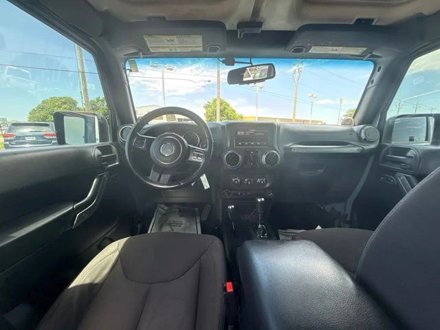 Used 2014 Gray Jeep Unlimited Sport image 23