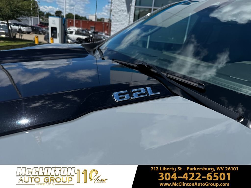 Used 2025 Gray Chevrolet ZR2 image 18