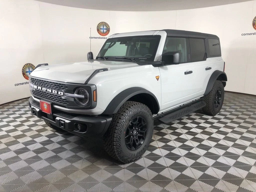 New 2026 Avalanche Gray Ford Badlands® image 2