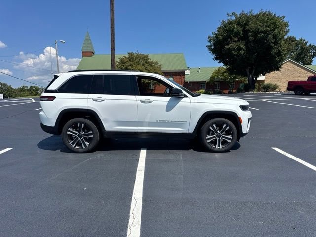 New 2027 Bright White Clearcoat Jeep Limited image 8