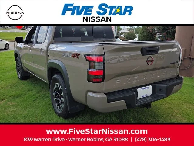 Used 2024  Nissan PRO-4X image 10