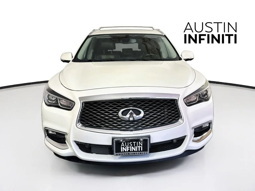 Certified Used 2019 White INFINITI LUXE image 2
