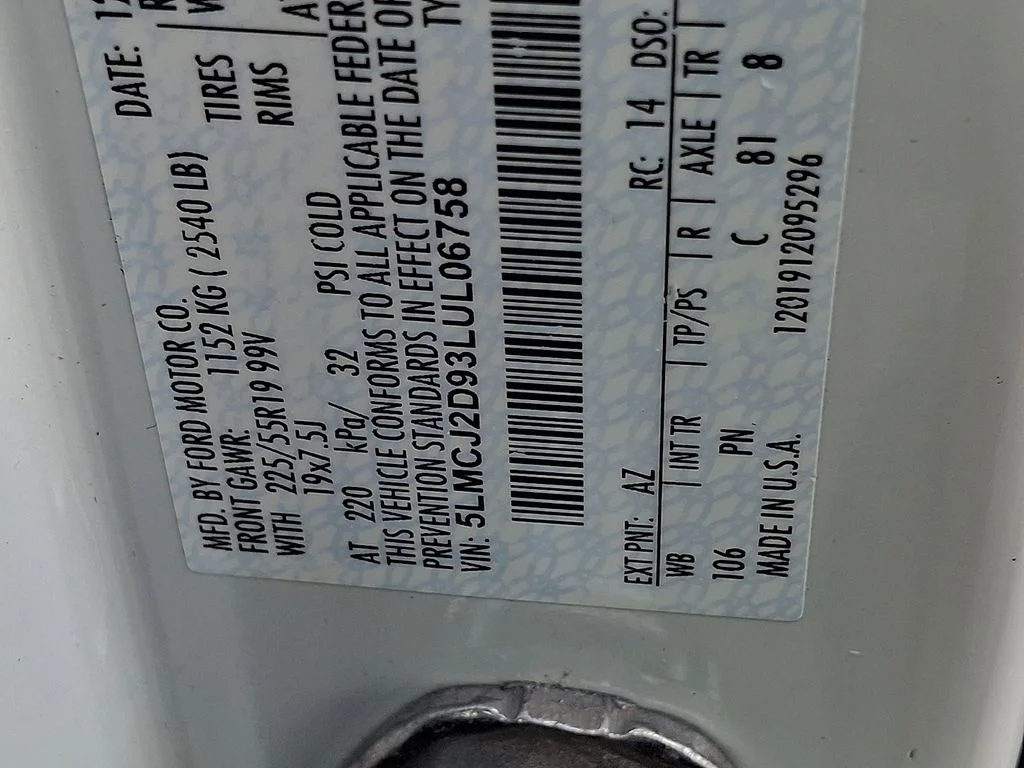 Used 2020 White Lincoln Reserve image 30