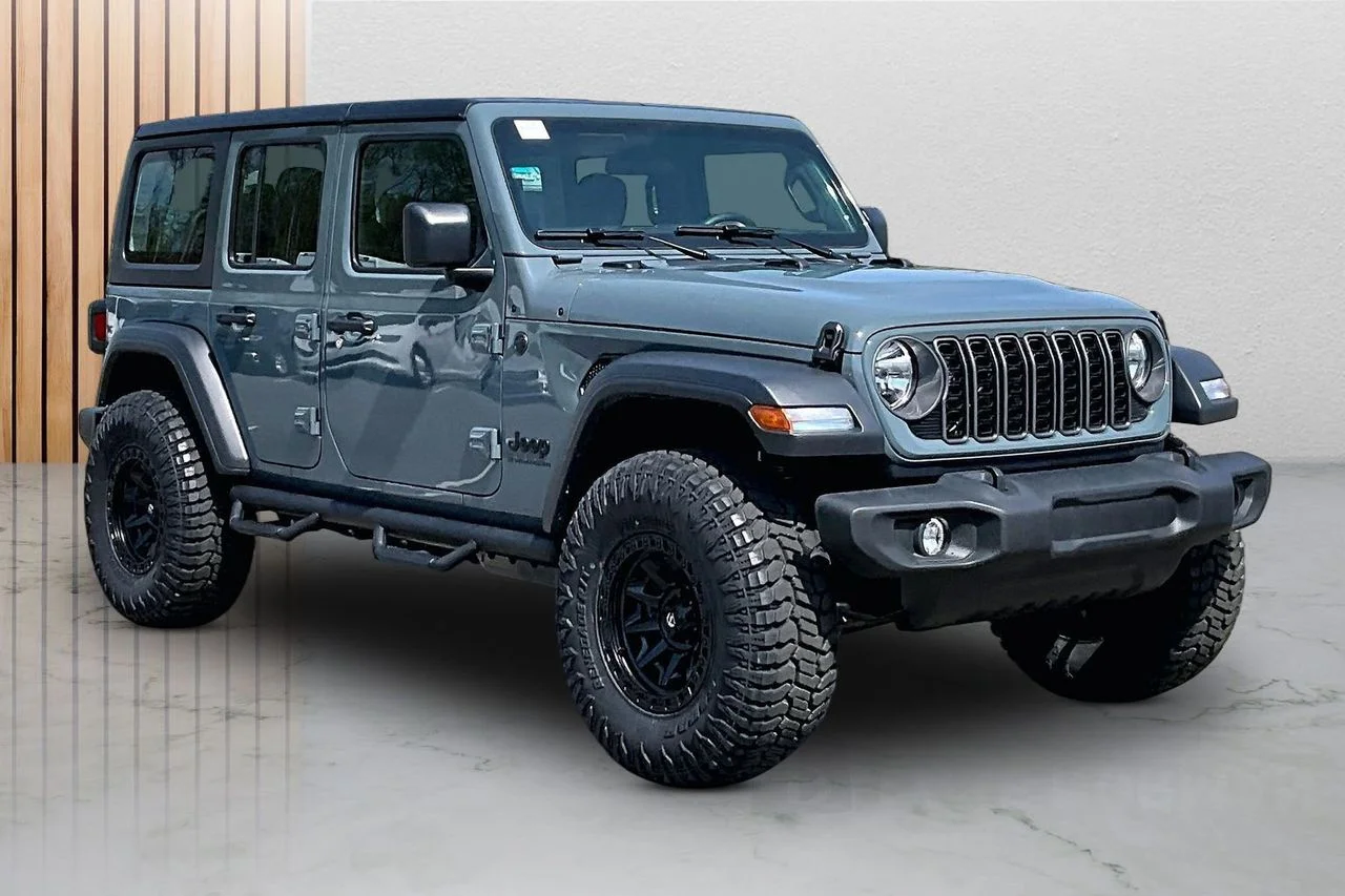 New 2026 Anvil Clear-Coat Exterior Paint Jeep Sport image 2