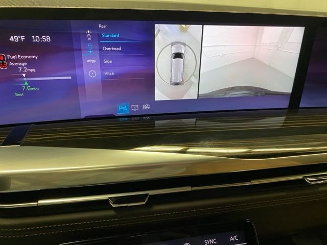 Used 2025  Cadillac Premium Luxury image 14