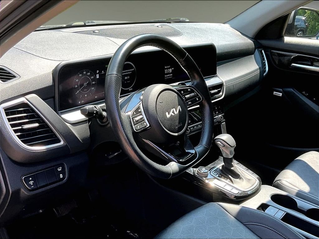 Used 2024 Gray Kia SX image 12