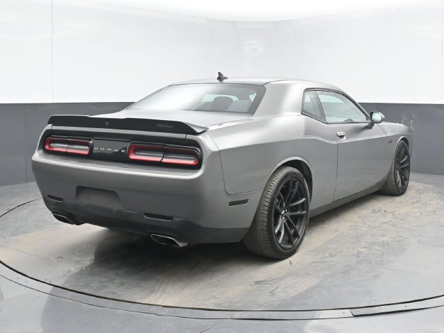 Used 2017 Gray Dodge R/T image 9