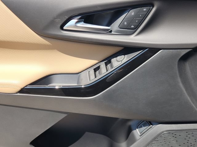 New 2027 Mosaic Black Metallic Chevrolet ACTIV image 25