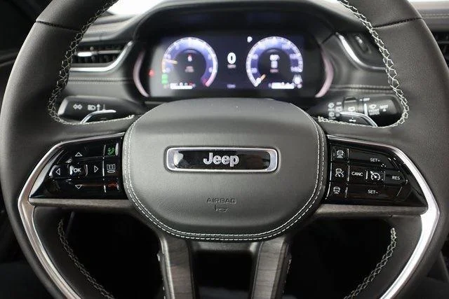 2025 Jeep Grand Cherokee L Overland - Photo 11