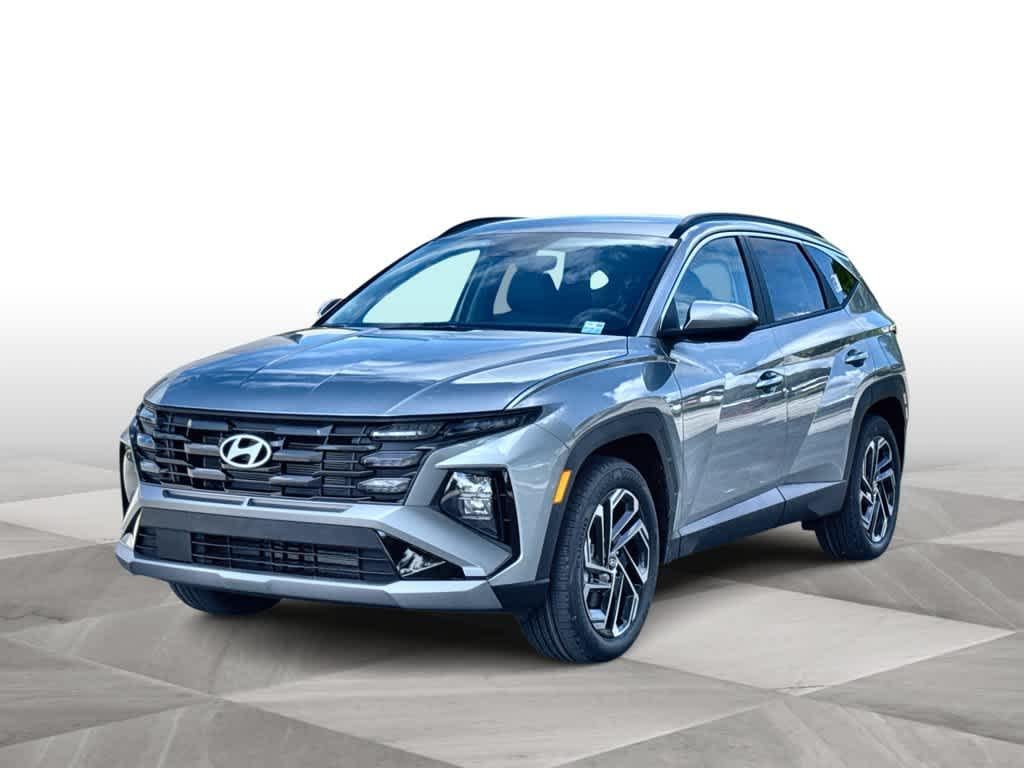 New 2026 Shimmering Silver Hyundai SEL Plus FWD image 4