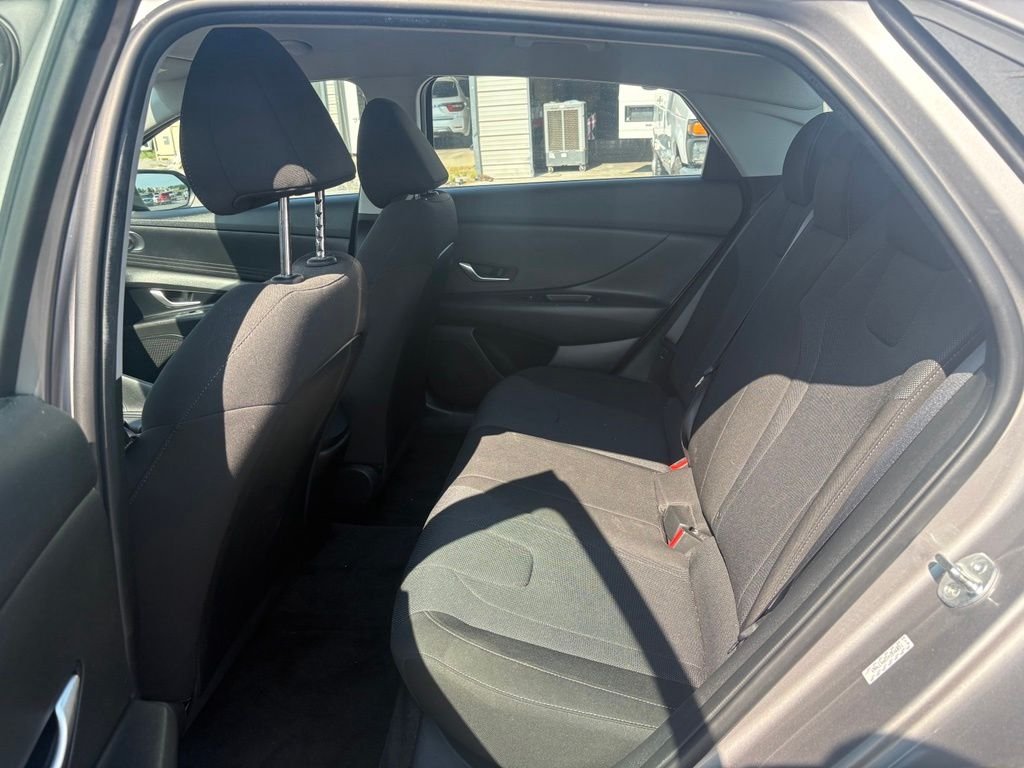 Used 2023 Gray Hyundai SE image 16