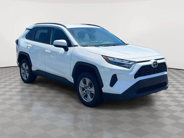 Used 2024 White Toyota XLE image 4