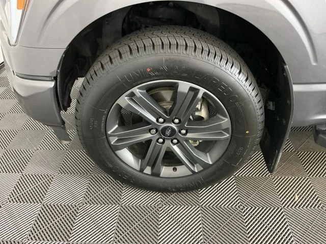 Used 2023 Gray Ford XLT image 32