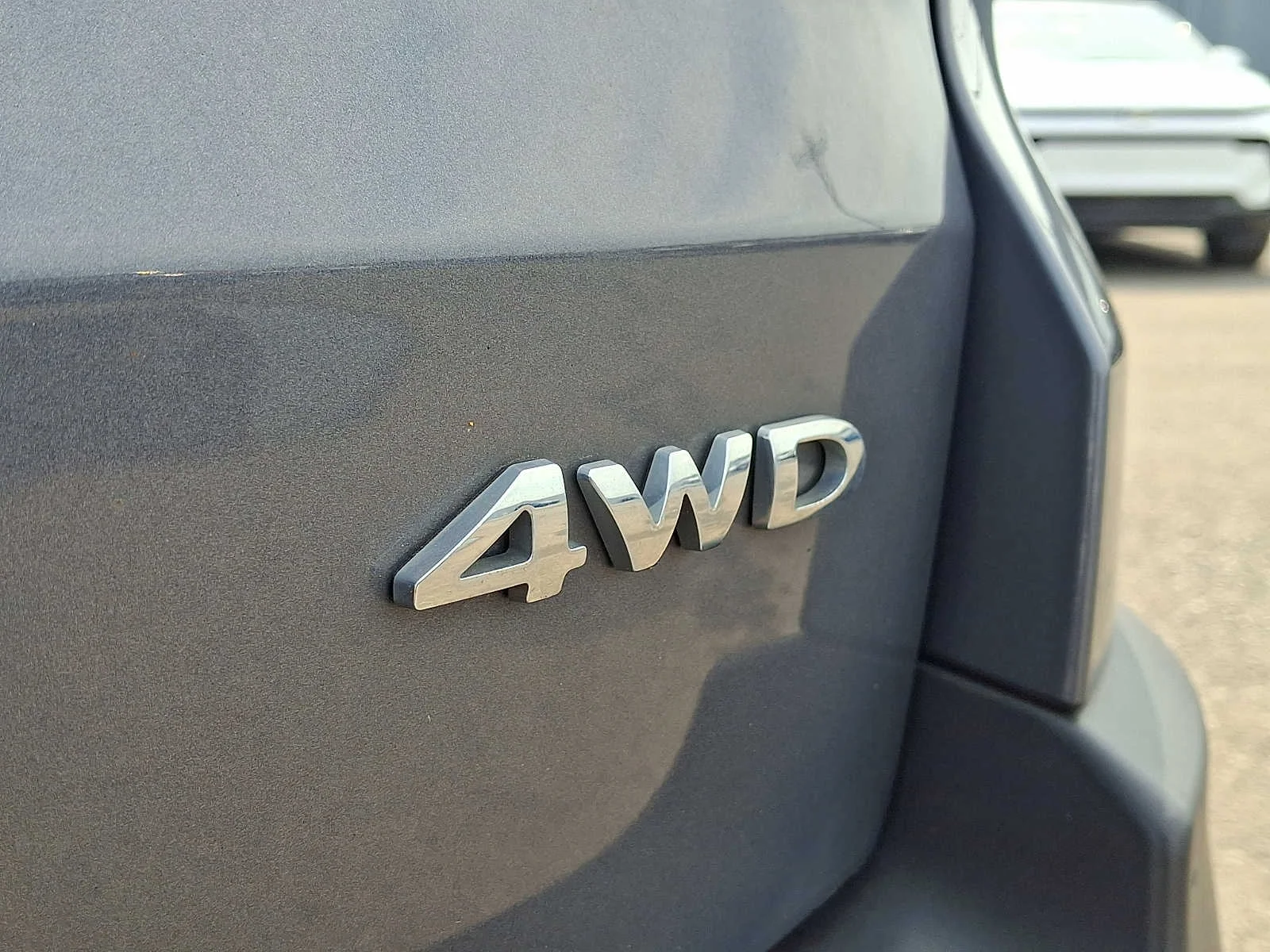 Used 2018 Gray Ford Titanium image 30