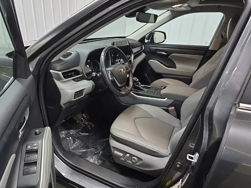 Used 2023 Gray Toyota XLE image 29