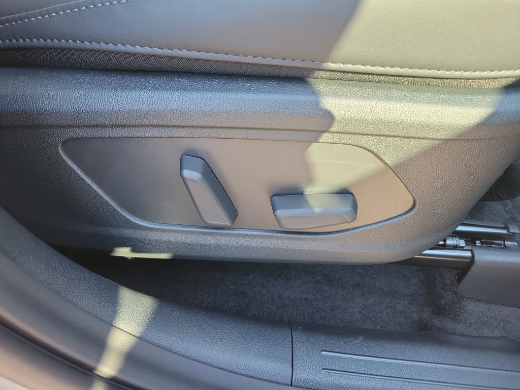 New 2026 Steel Gray Kia EX image 9